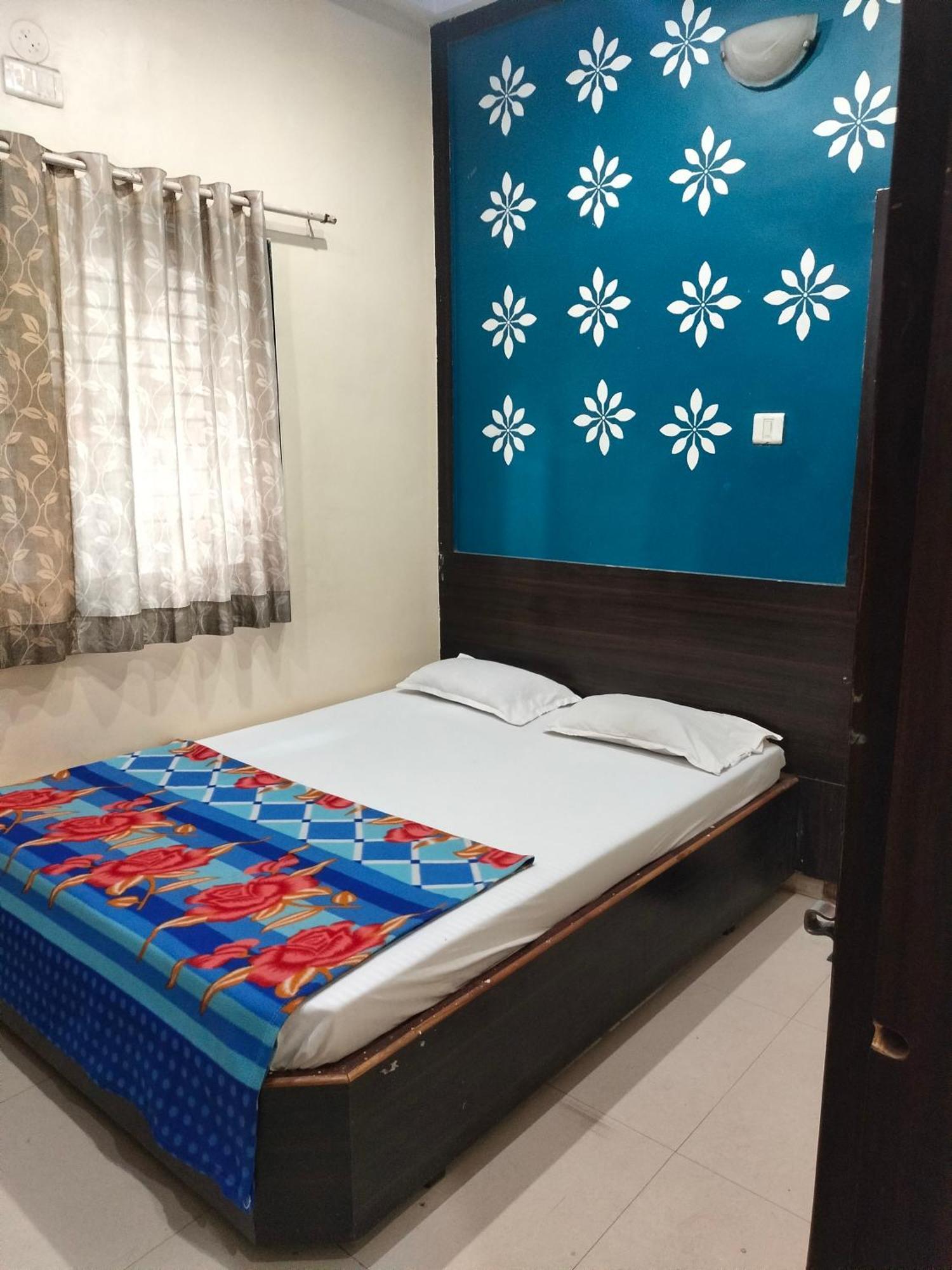 Hotel Sai Vasant Vihar Shirdi Exterior photo